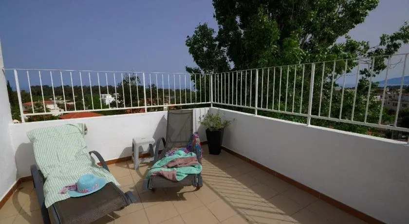 Renos Complex Tourist Apartments