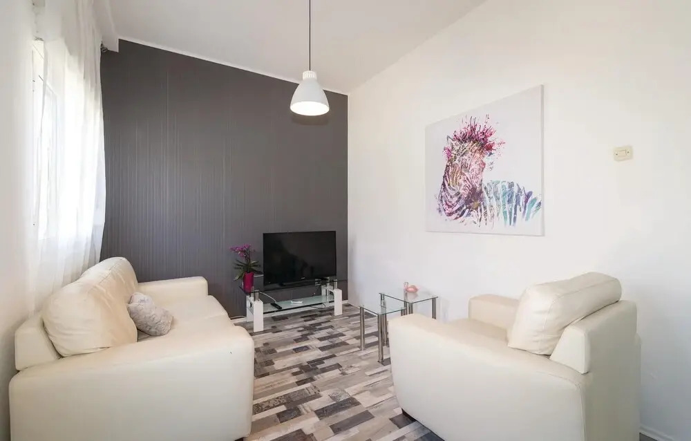 Beautiful Apartment in Zadar With 2 Bedrooms, Wifi and Outdoor Swimming Pool