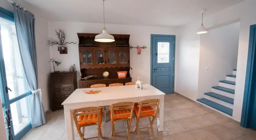 Aloustina Villa