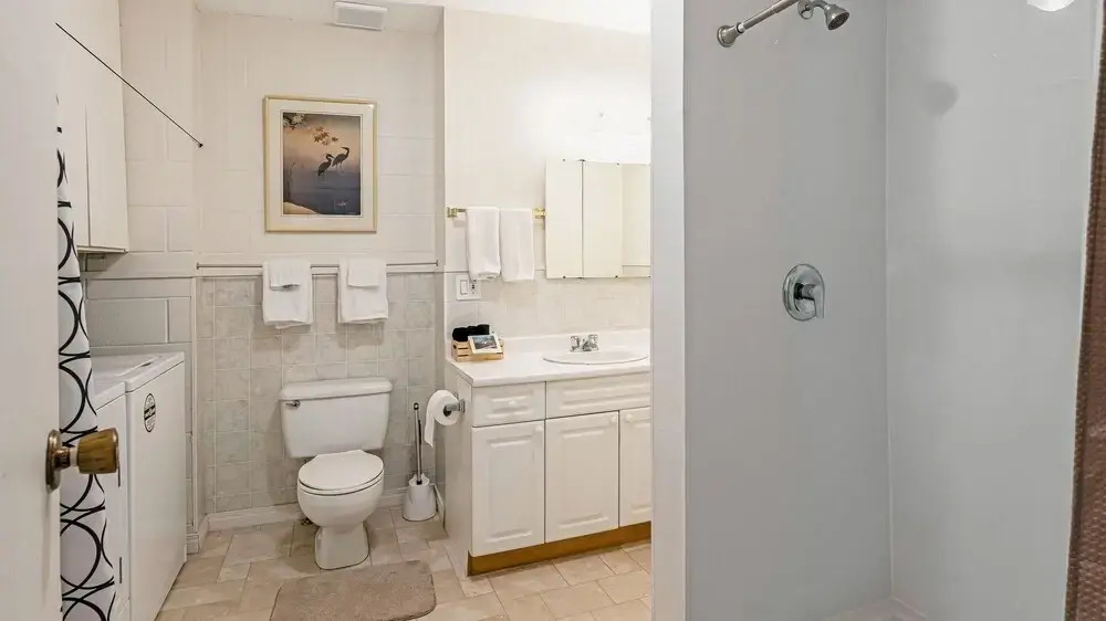 Multilevel Waterfront Suite With Boat Moorage