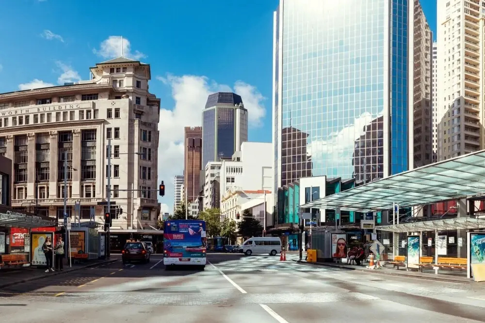 2 Bedroom Auckland Apartment With City Views