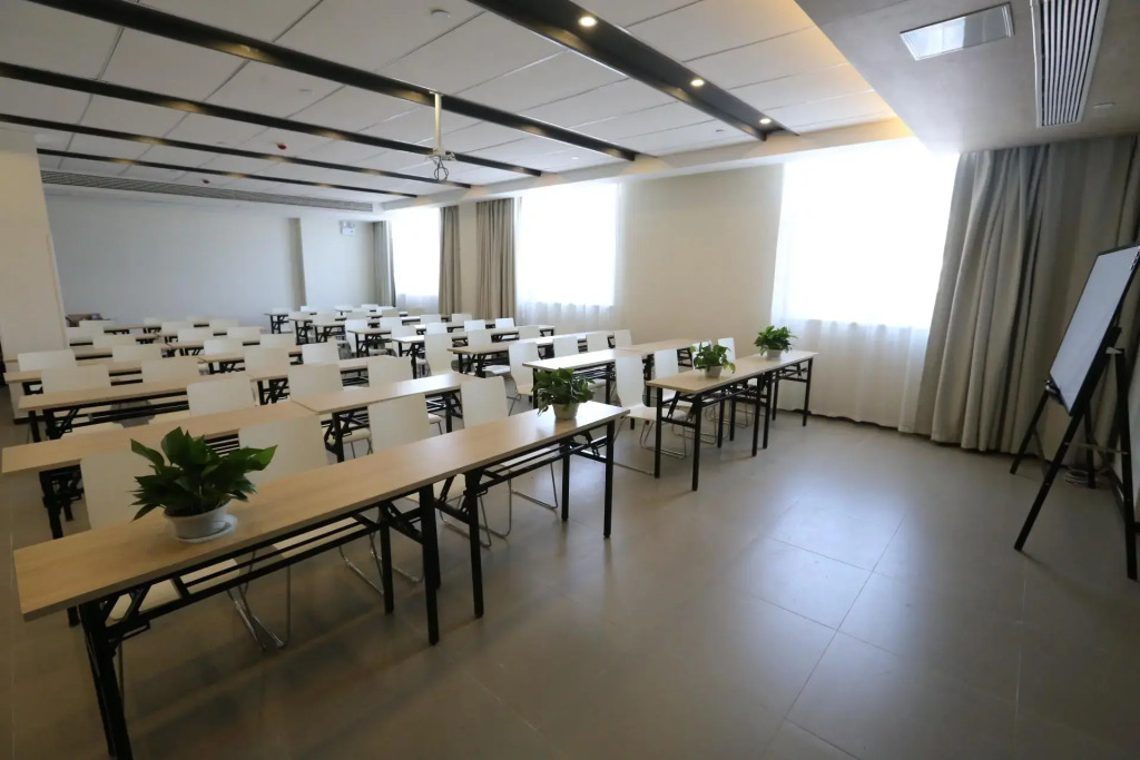 Hanting Hotel Lu'an Jinzhai Hongjun Avenue