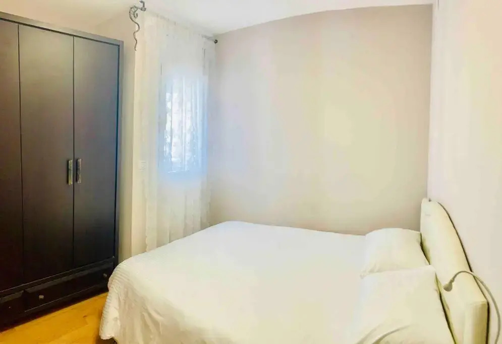 Royal Apartments , Blvd Nitza 8