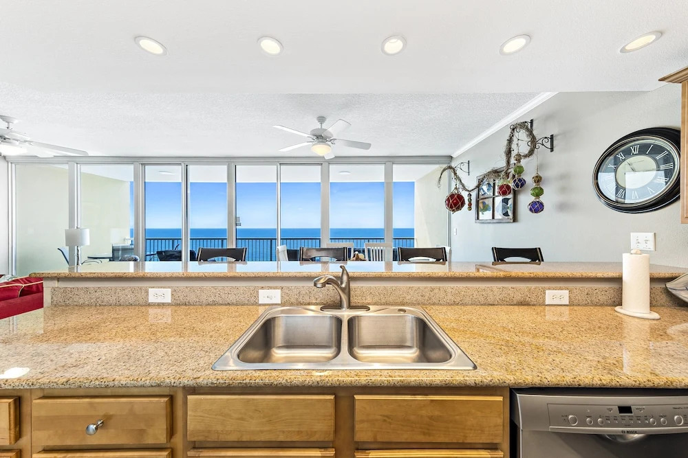 Sanibel Condos by Hosteeva