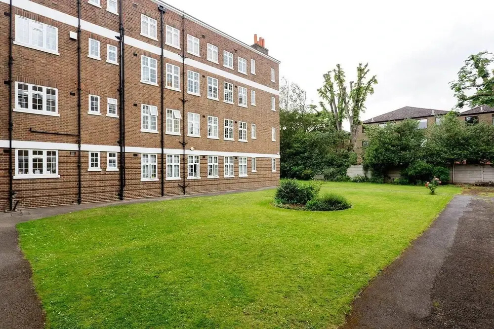 Veeve - Wimbledon Close