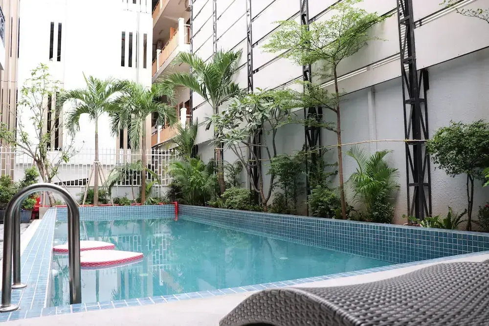 CHECK inn Phnom Penh BKK1