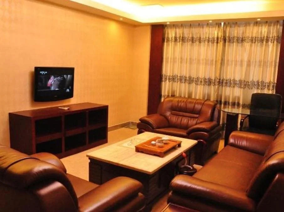 V.crown Holiday Hotel