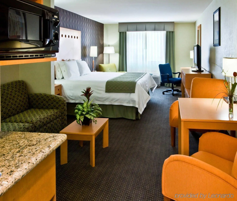 Holiday Inn Express & Suites Monterrey Aeropuerto by IHG