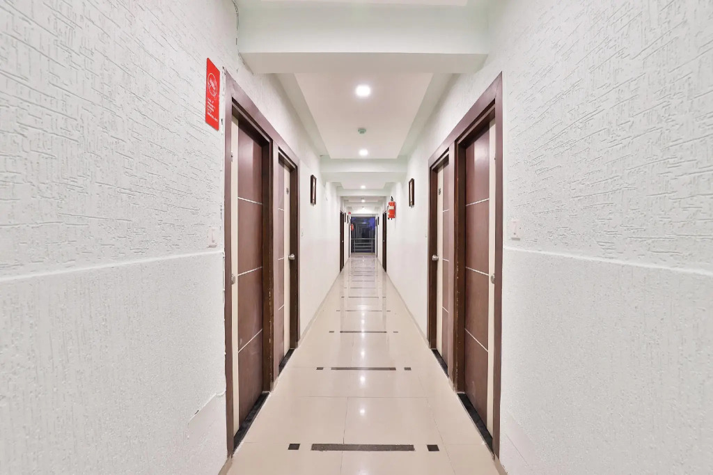 OYO Flagship 2389 Hotel The Grand Pritam