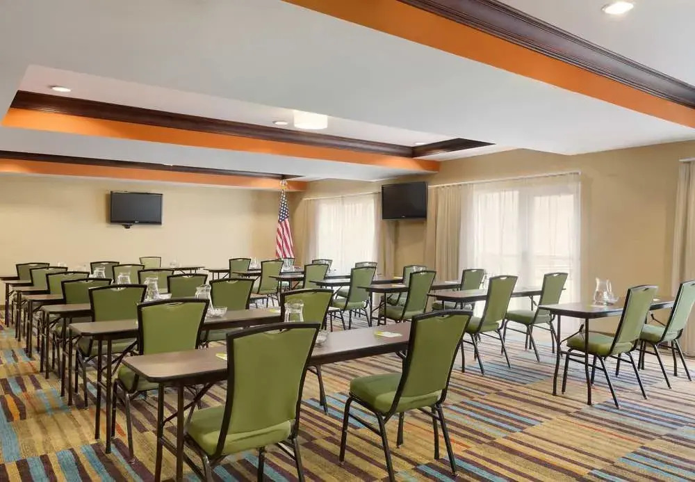 Fairfield Inn & Suites Columbia Northeast