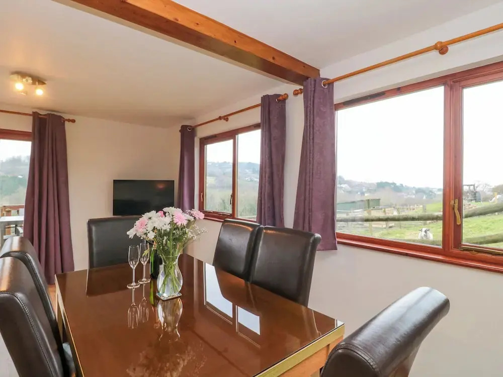 The Willow Lodge