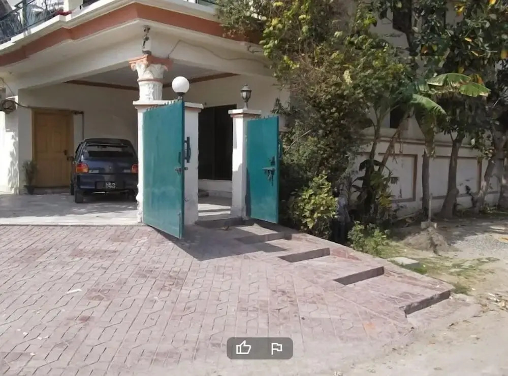 Royal Chelet Family Guest House