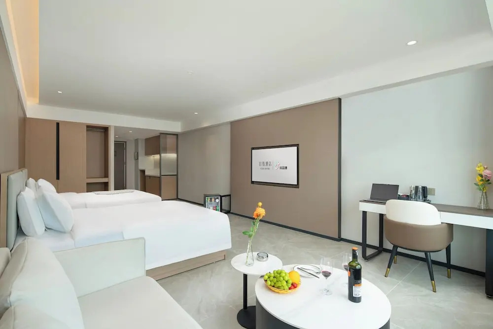 ECHIC Mercure (Guangzhou Baoneng Performing Arts Center Luogang Wanda Plaza)