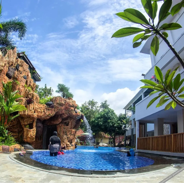 Long Beach Hotel Pangandaran
