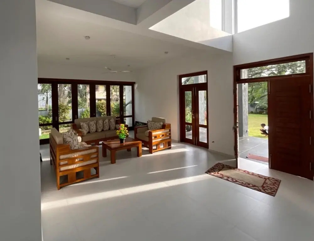 Spacious Stand-alone 2-bed Villa in Galle