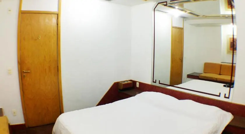 Fridays Hostel and Hotel