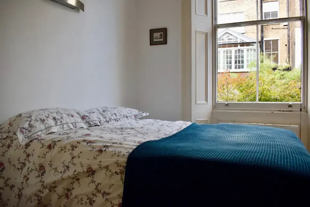 1 Bedroom Townhouse Apartment in Notting Hill