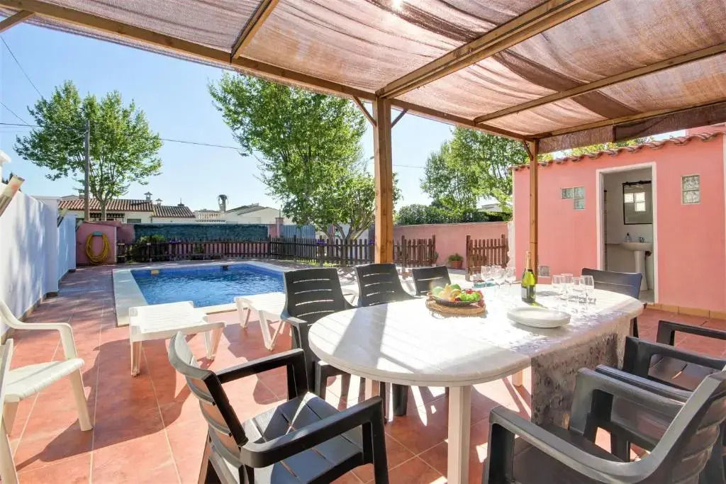 Villa Requesens 139 Empuriabrava - Immo Barneda