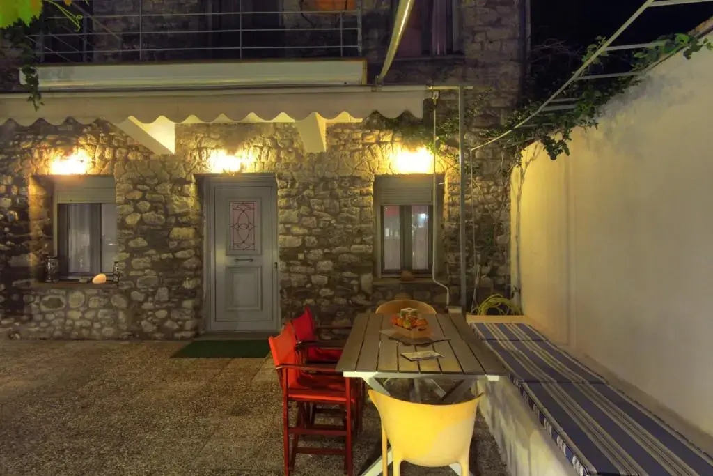 Ianos Maisonette