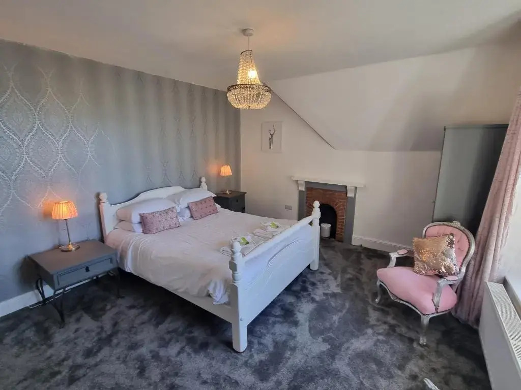 Exquisite 10 bed Villa hot tub and games room