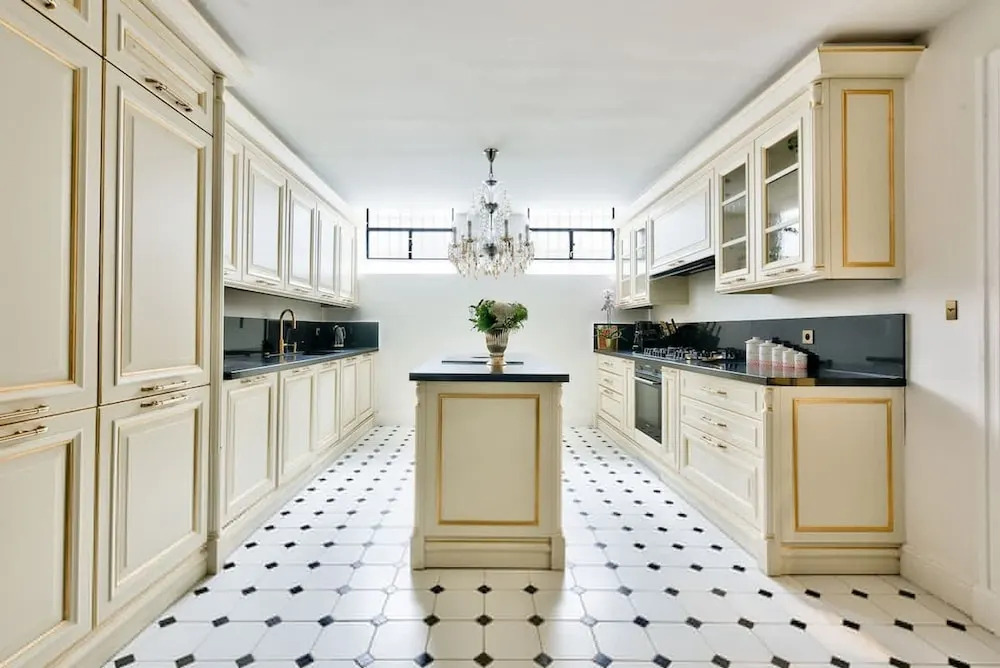 Noble Luxury Residence in the Heart of Paris