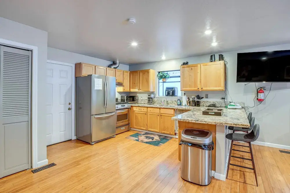 Ski & Board in South Lake Tahoe! Updated Home