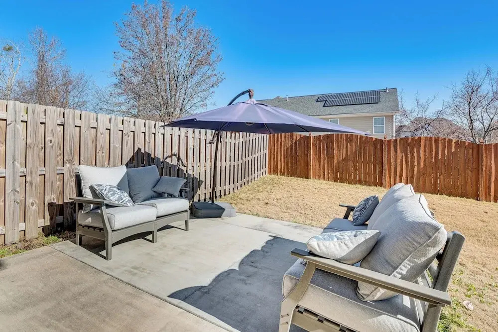 Near Atl! Spacious Townhome w/ Patio & WFH Setup