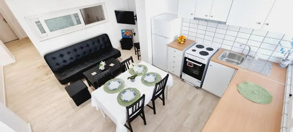 Cristina Studio Apartment