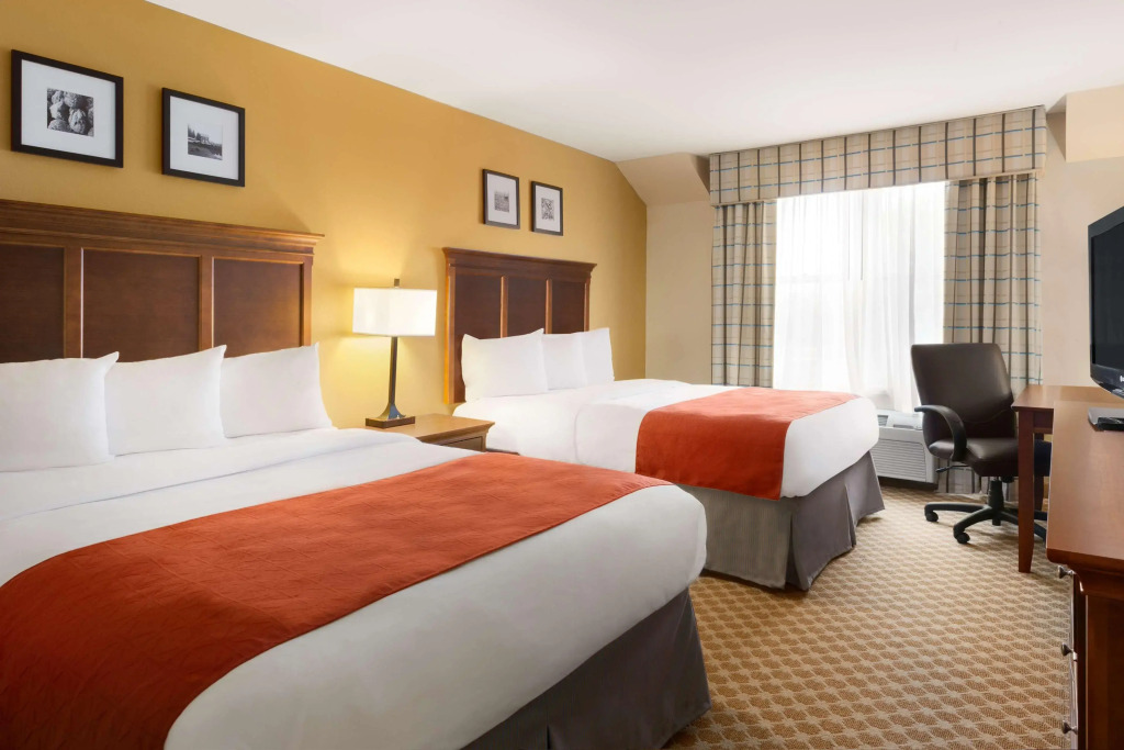 Country Inn & Suites by Radisson, Holland, MI