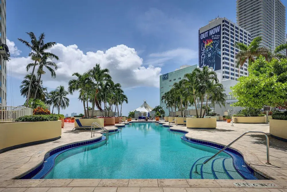 Miami Vacation Rental w/ Balcony, Pool & Hot Tub!