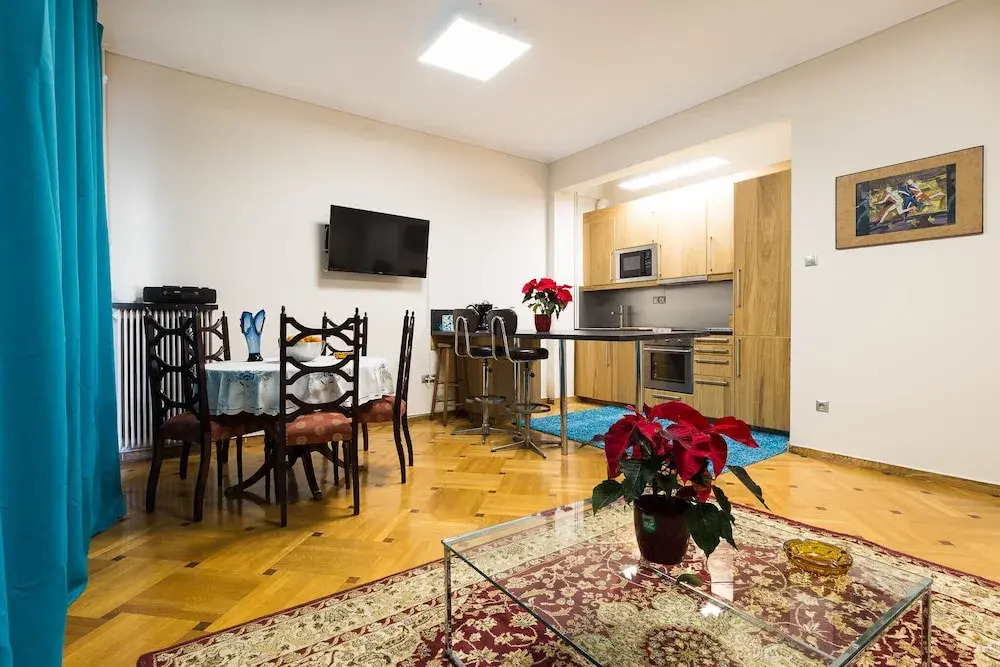 Three Bedrooms Apartment Under Acropolis