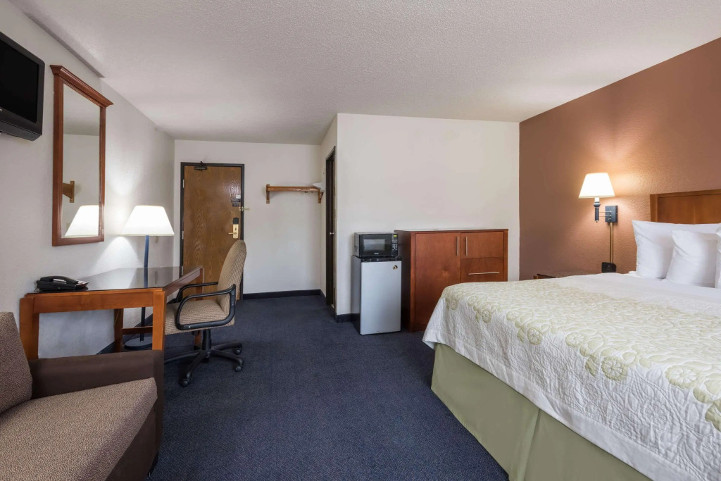 Days Inn Greenfield