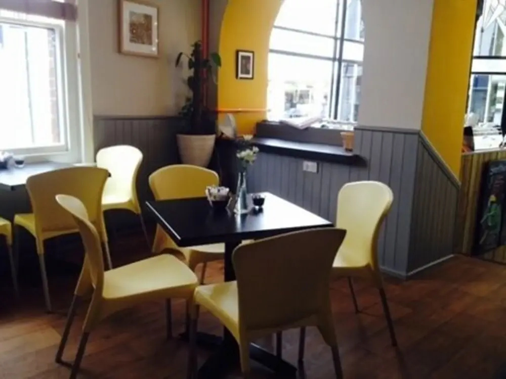 Cafe Guest House 34
