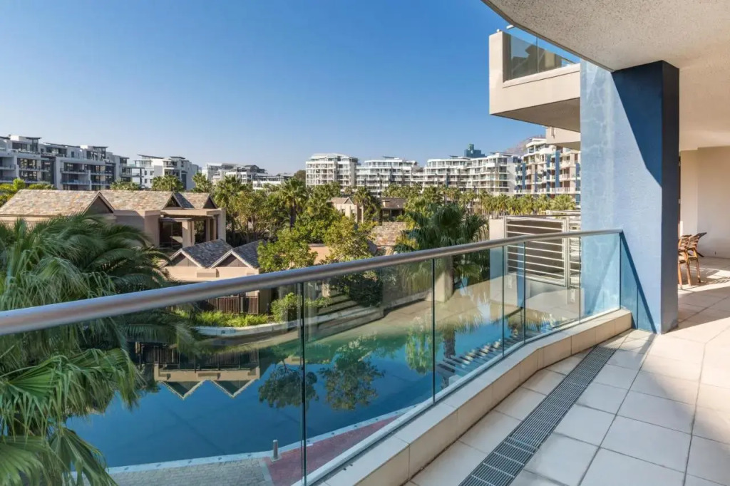 Lawhill Luxury Apartments - V & A Waterfront