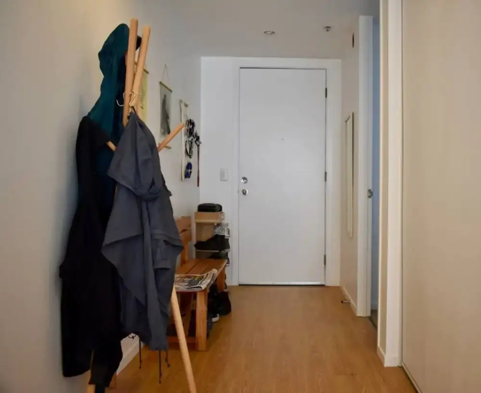 Spacious 1 Bedroom Apartment With City Views