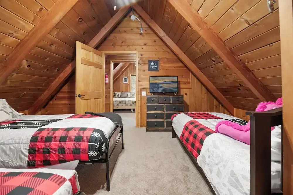 Shady Pine Cottage
