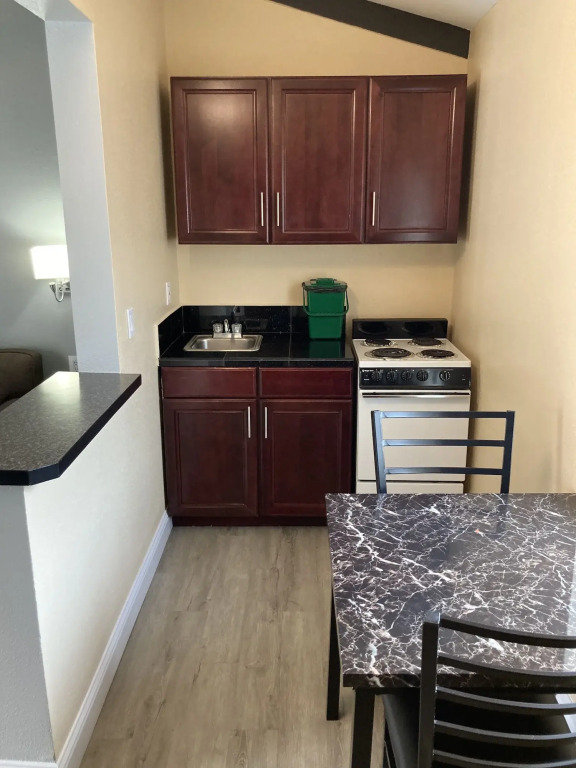 Tri-Valley Inn & Suites
