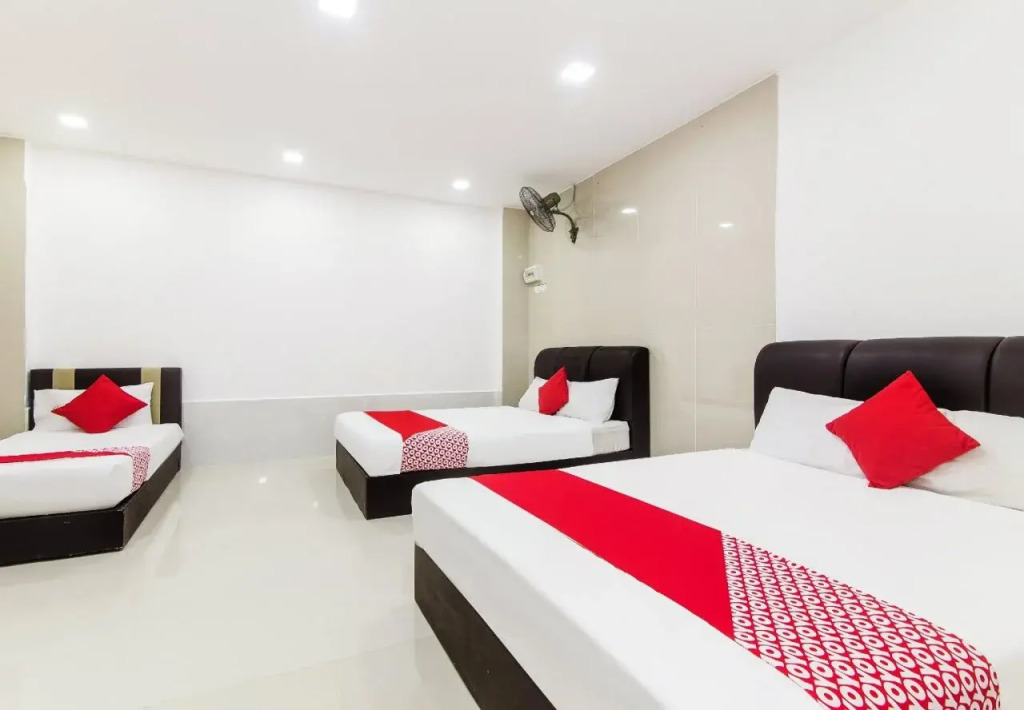 OYO 414  Adiff Palace Hotel