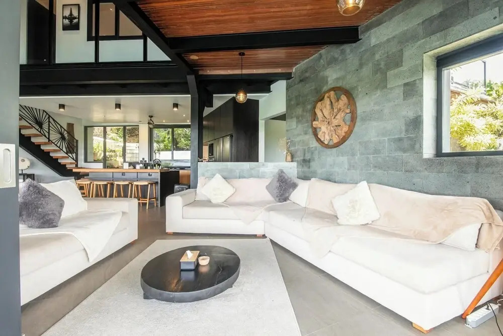 Elegant 6BR Clifftop Villa Near Bingin