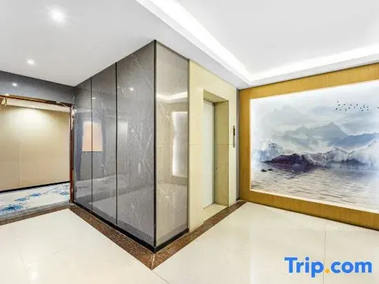 V.crown Holiday Hotel
