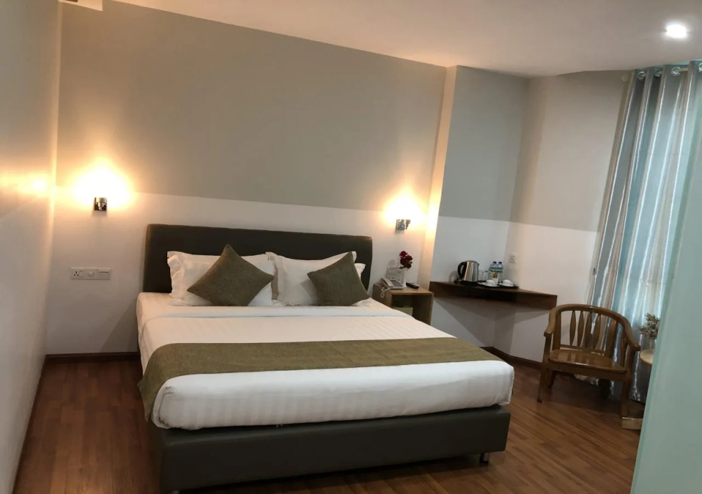 Gold Leaf Hotel