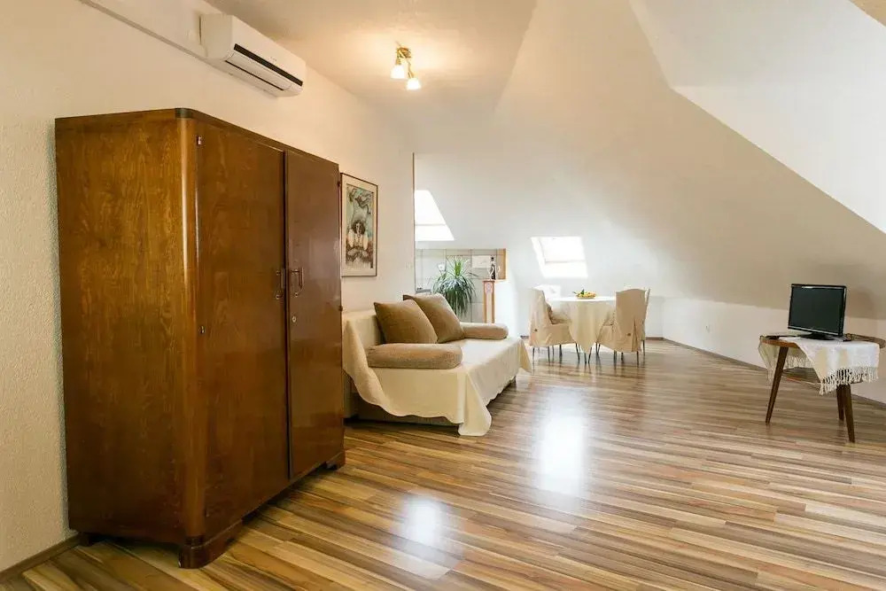 Old Town Sunrise Apartments