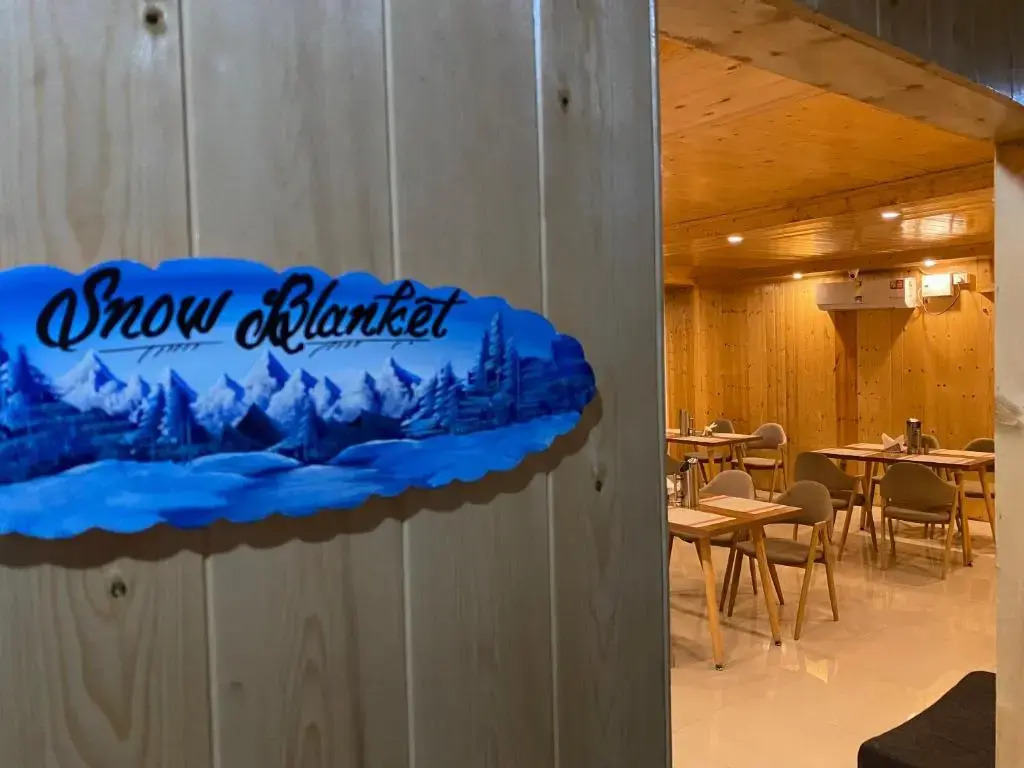 Snow Vista Hotel and restaurant