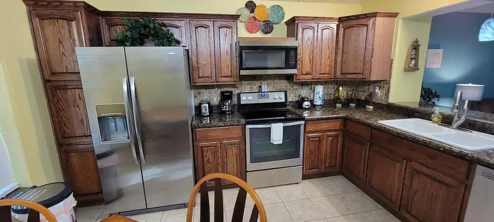 Clean Updated Condo w/ Pool 1/2 a Block to Beach 2 Bedroom Home by Redawning