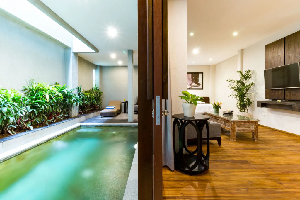 Aleesha Villas and Suites