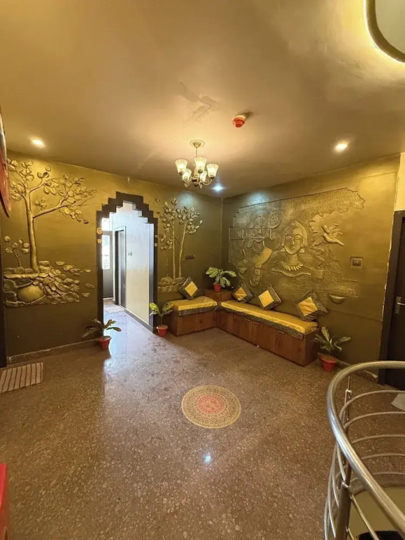 Hotel Bharat