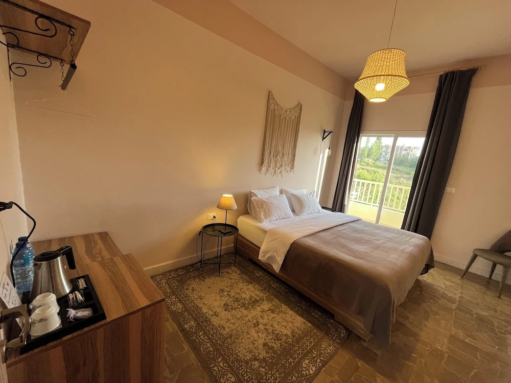 Beit Mirna Guesthouse & Chalet - Ehden