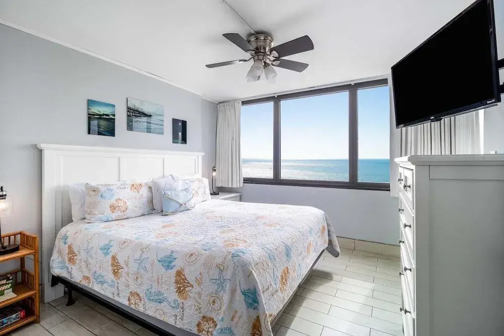 Sands Beach Club 1116