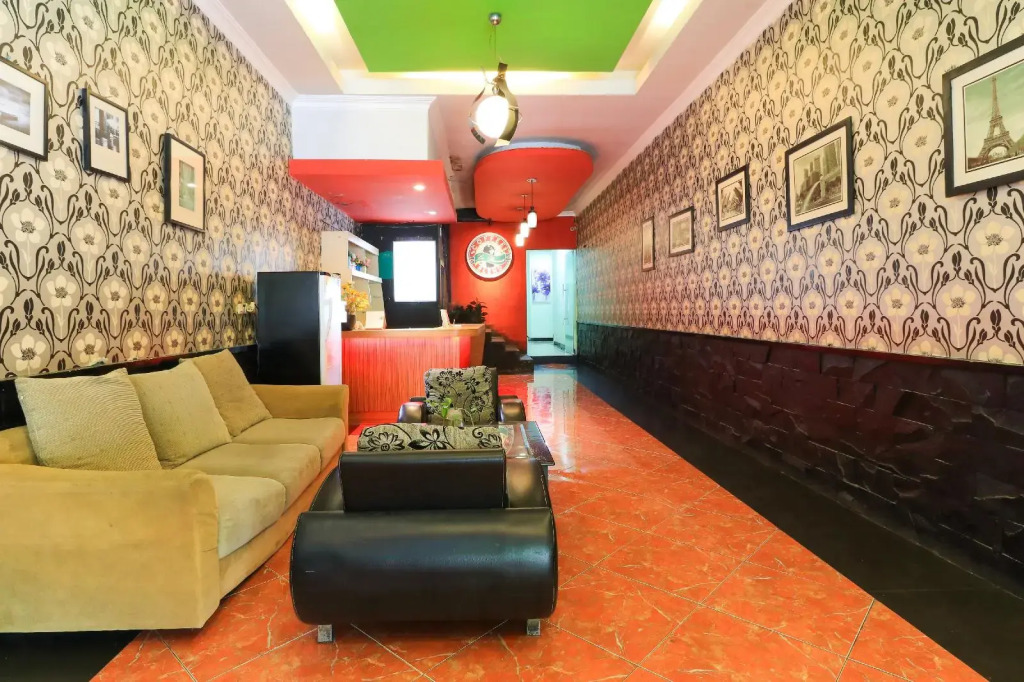 Labuana Homestay and Cafe Garden Makassar