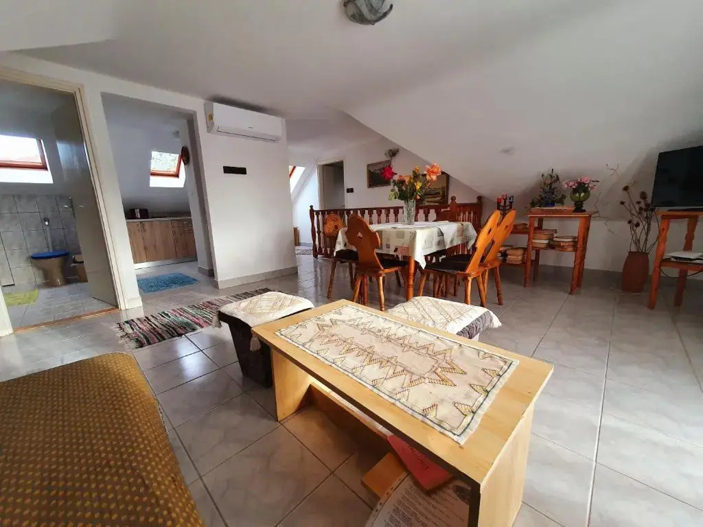 Szekrény Apartman
